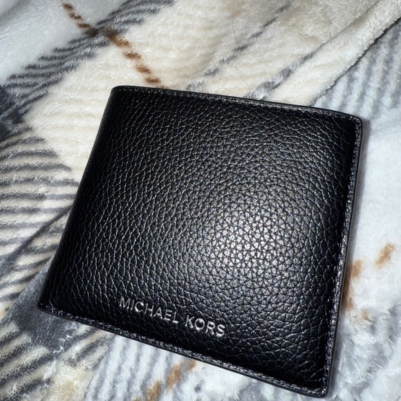Michael kors Hudson leather billfold wallet - Picture 1 of 4